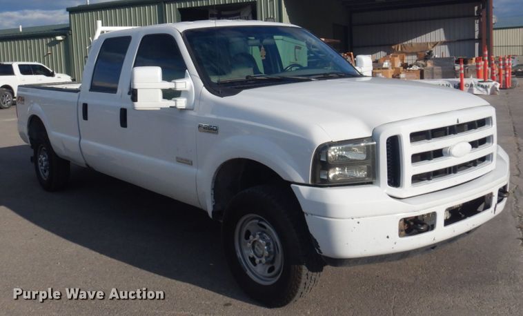 image for item DM5286 2007 Ford F250 Super Duty XL  Crew Cab pickup truck