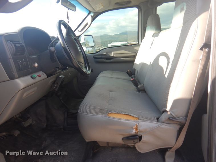 image for item DM5286 2007 Ford F250 Super Duty XL  Crew Cab pickup truck