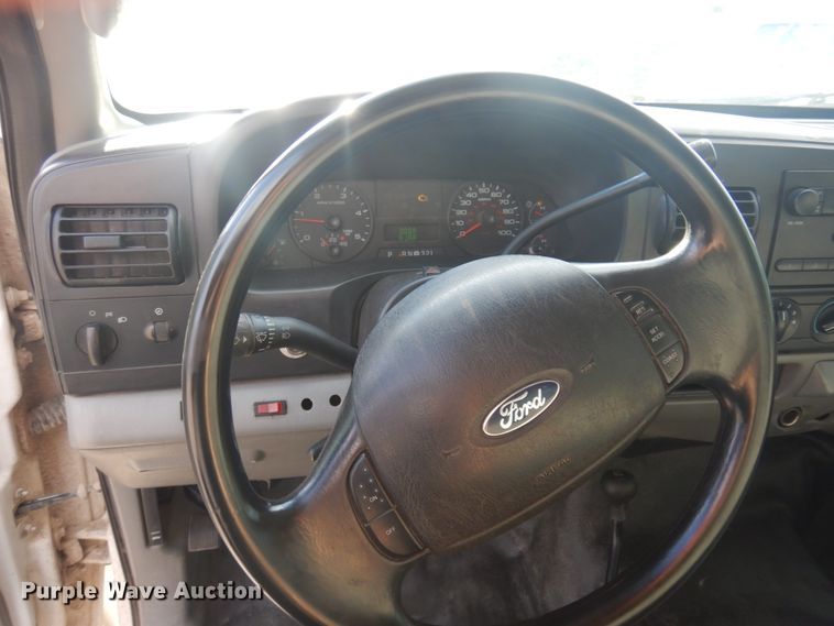 image for item DM5286 2007 Ford F250 Super Duty XL  Crew Cab pickup truck