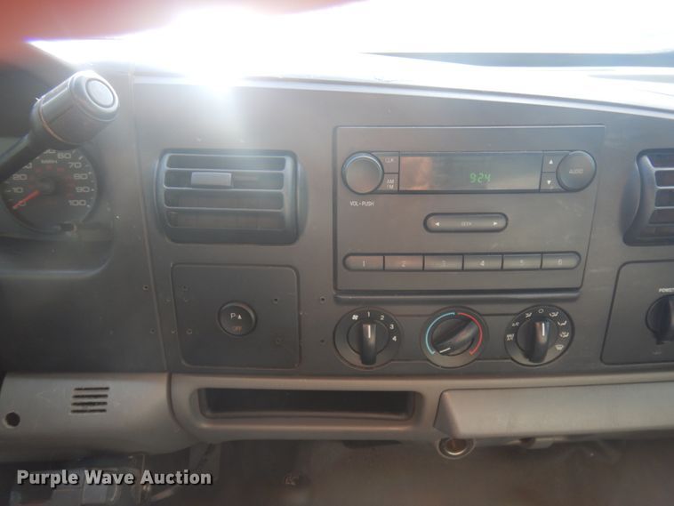 image for item DM5286 2007 Ford F250 Super Duty XL  Crew Cab pickup truck