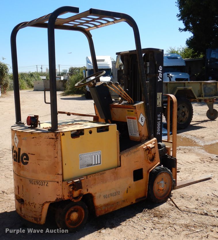 image for item DM6470 1990 Yale ERC025A  forklift