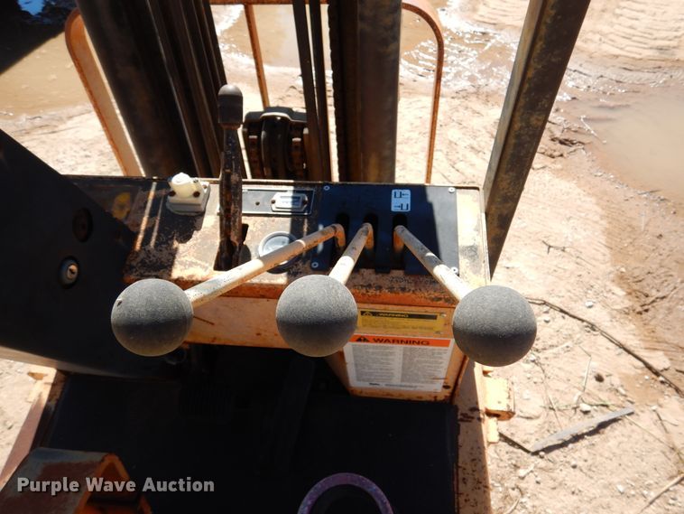 image for item DM6470 1990 Yale ERC025A  forklift