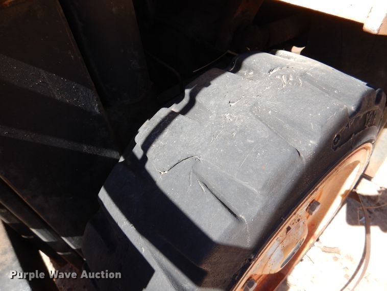 image for item DM6470 1990 Yale ERC025A  forklift