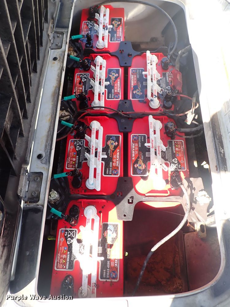 image for item DN2065 2009 Yamaha  golf cart