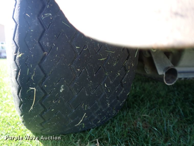 image for item DN2065 2009 Yamaha  golf cart