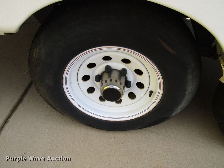 image for item EV9311 2004 Wildcat  camper