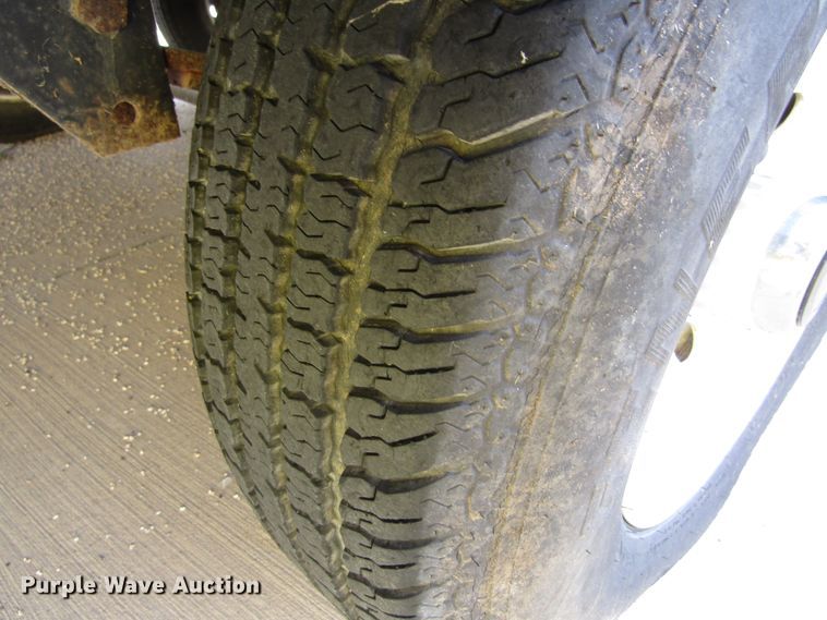 image for item EV9311 2004 Wildcat  camper