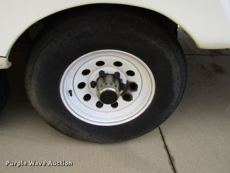 image for item EV9311 2004 Wildcat  camper