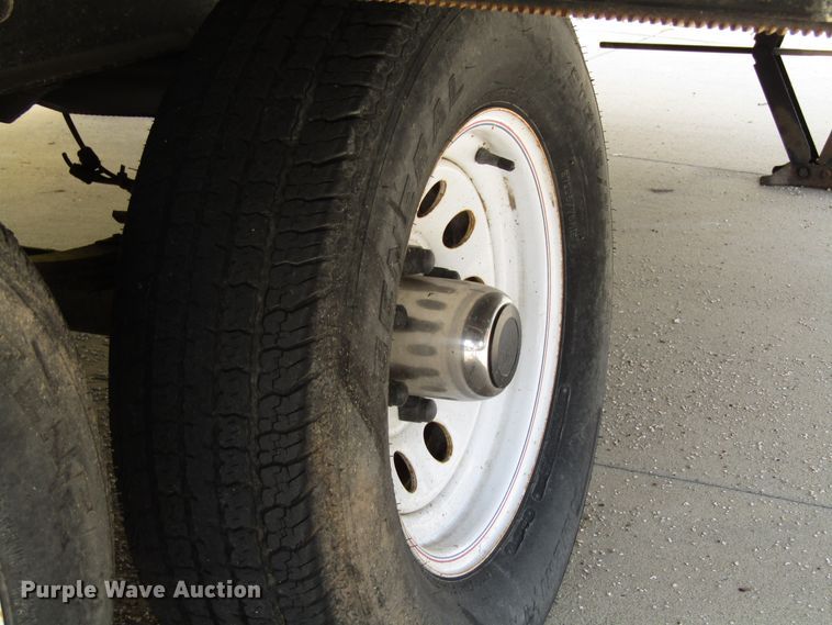 image for item EV9311 2004 Wildcat  camper