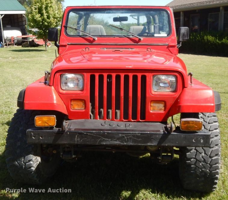 image for item HP9671 1995 Jeep Wrangler  SUV
