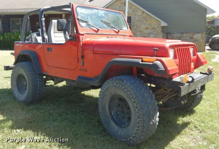 image for item HP9671 1995 Jeep Wrangler  SUV