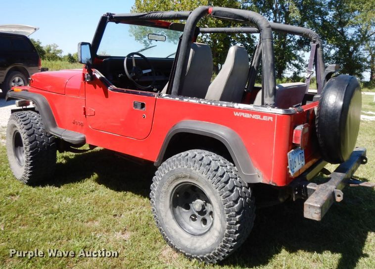 image for item HP9671 1995 Jeep Wrangler  SUV