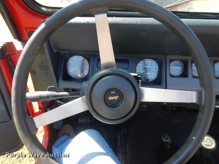 image for item HP9671 1995 Jeep Wrangler  SUV