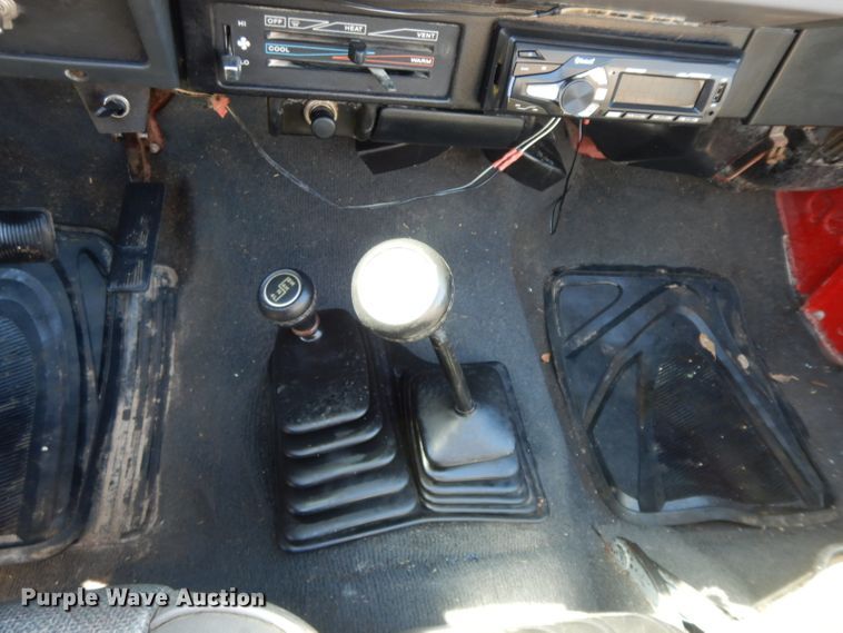 image for item HP9671 1995 Jeep Wrangler  SUV