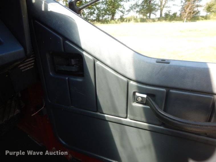 image for item HP9671 1995 Jeep Wrangler  SUV