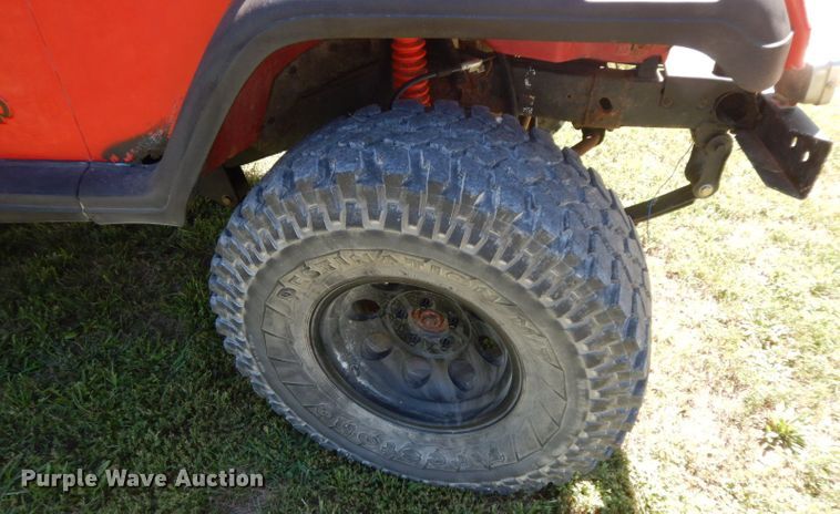 image for item HP9671 1995 Jeep Wrangler  SUV