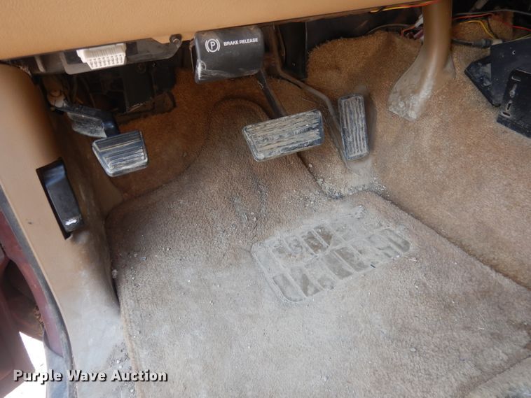 image for item HU9281 2000 Chevrolet Suburban 1500  SUV