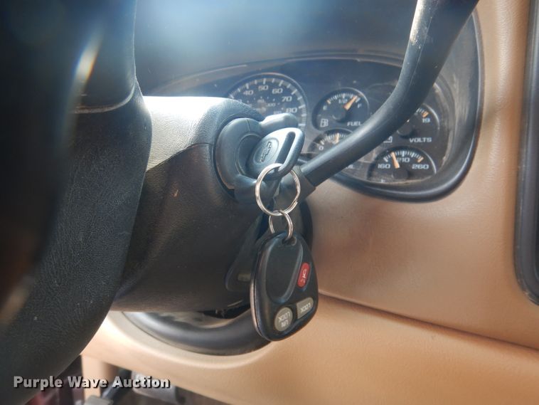 image for item HU9281 2000 Chevrolet Suburban 1500  SUV