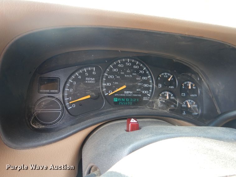 image for item HU9281 2000 Chevrolet Suburban 1500  SUV