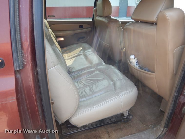 image for item HU9281 2000 Chevrolet Suburban 1500  SUV