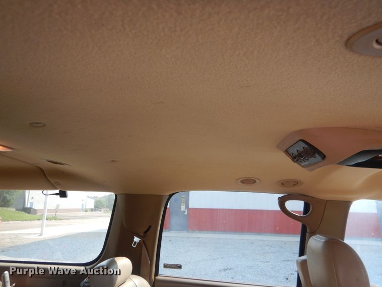 image for item HU9281 2000 Chevrolet Suburban 1500  SUV