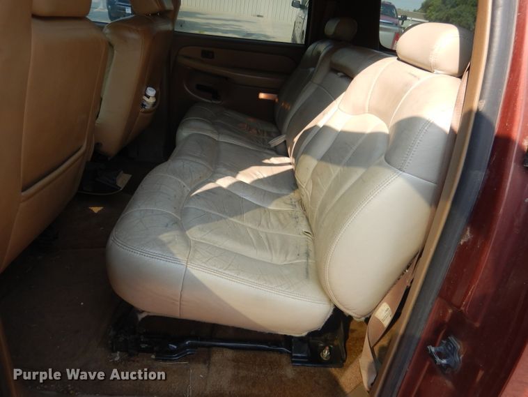 image for item HU9281 2000 Chevrolet Suburban 1500  SUV