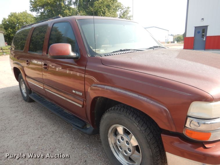 image for item HU9281 2000 Chevrolet Suburban 1500  SUV