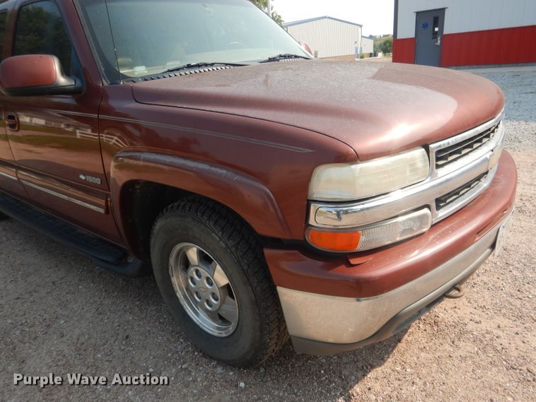 image for item HU9281 2000 Chevrolet Suburban 1500  SUV