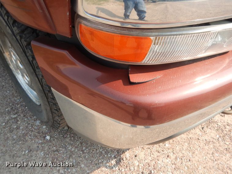 image for item HU9281 2000 Chevrolet Suburban 1500  SUV