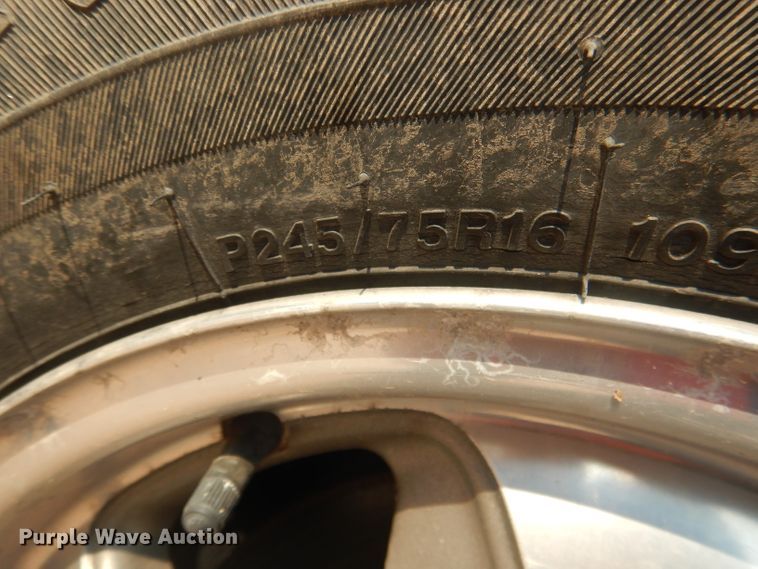 image for item HU9281 2000 Chevrolet Suburban 1500  SUV