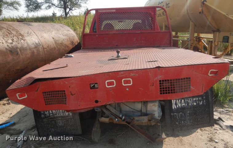 image for item HU9284 2002 Ford F550 Super Duty XL  Crew Cab flatbed truck