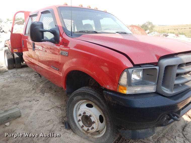 image for item HU9284 2002 Ford F550 Super Duty XL  Crew Cab flatbed truck