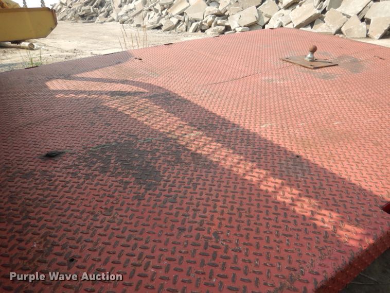 image for item HU9284 2002 Ford F550 Super Duty XL  Crew Cab flatbed truck