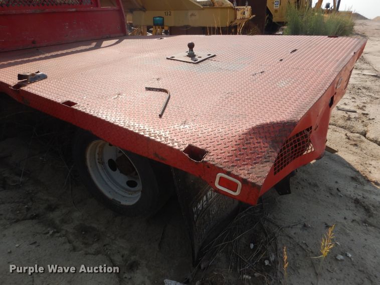 image for item HU9284 2002 Ford F550 Super Duty XL  Crew Cab flatbed truck