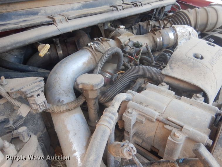 image for item HU9284 2002 Ford F550 Super Duty XL  Crew Cab flatbed truck