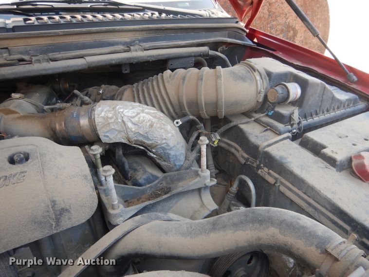 image for item HU9284 2002 Ford F550 Super Duty XL  Crew Cab flatbed truck