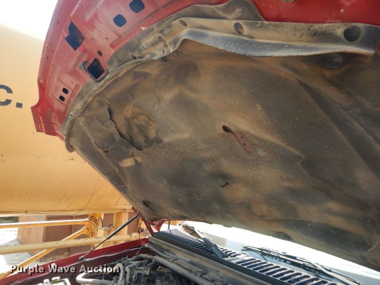 image for item HU9284 2002 Ford F550 Super Duty XL  Crew Cab flatbed truck