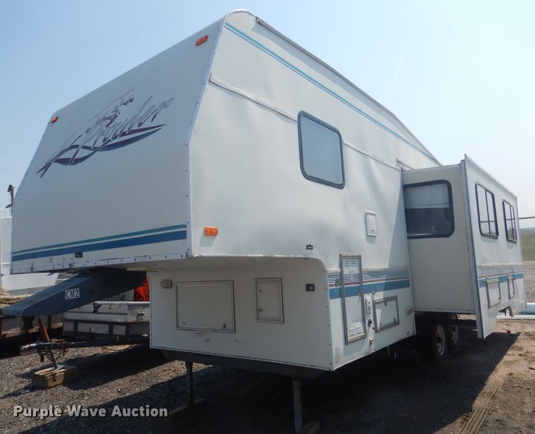 image for item HU9285 1997 Fleetwood Prowler  camper