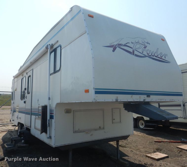 image for item HU9285 1997 Fleetwood Prowler  camper
