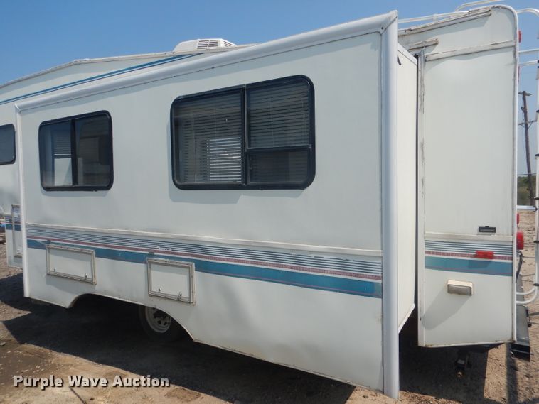 image for item HU9285 1997 Fleetwood Prowler  camper