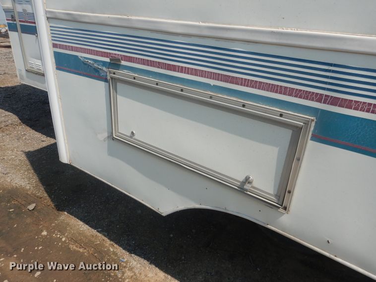 image for item HU9285 1997 Fleetwood Prowler  camper