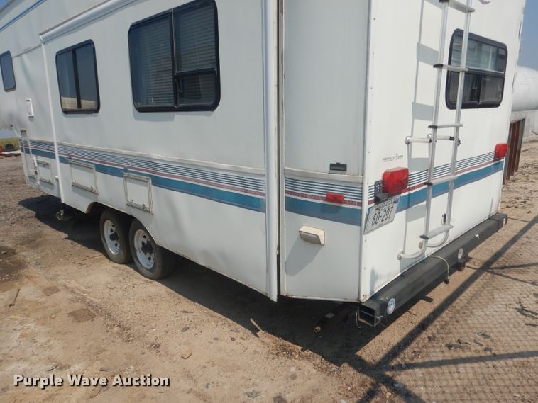 image for item HU9285 1997 Fleetwood Prowler  camper