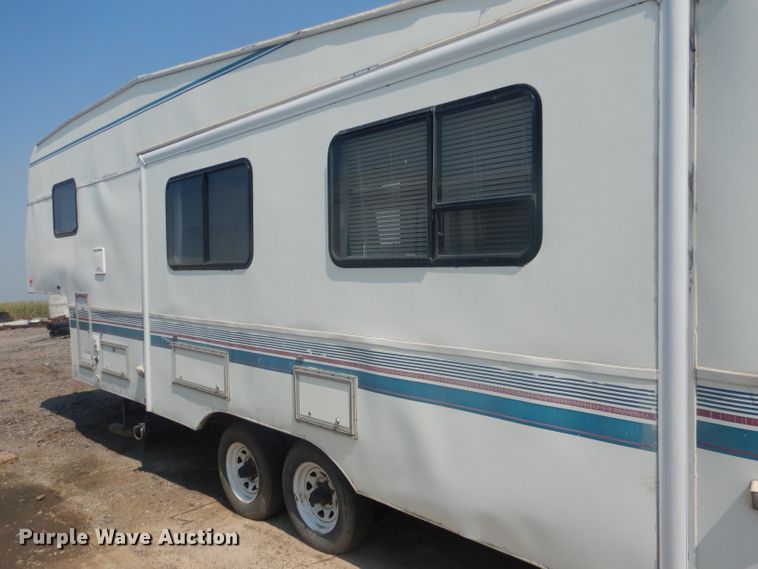 image for item HU9285 1997 Fleetwood Prowler  camper