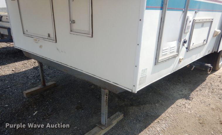image for item HU9285 1997 Fleetwood Prowler  camper