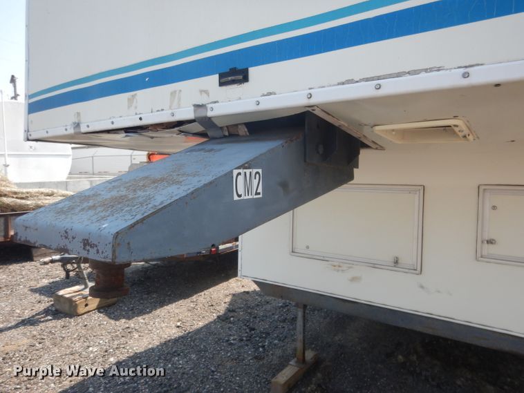 image for item HU9285 1997 Fleetwood Prowler  camper