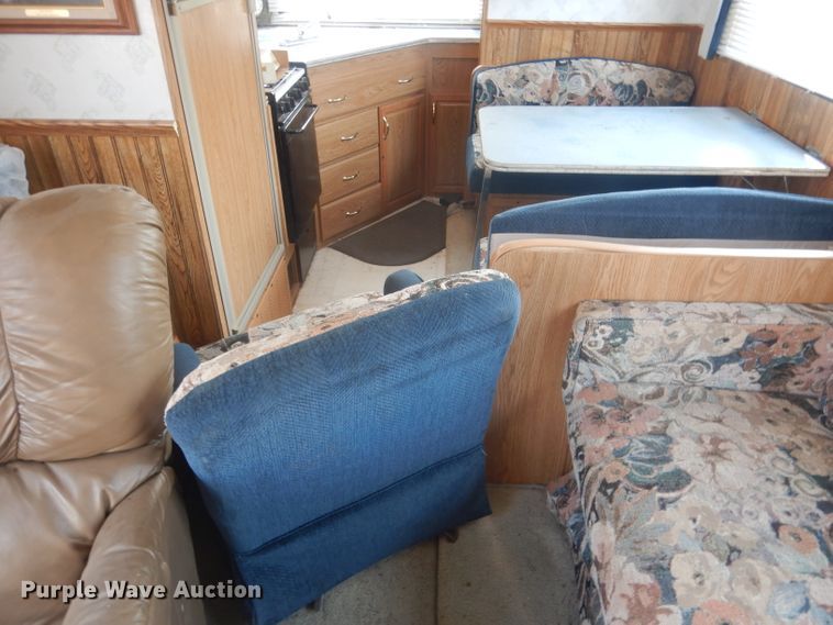 image for item HU9285 1997 Fleetwood Prowler  camper