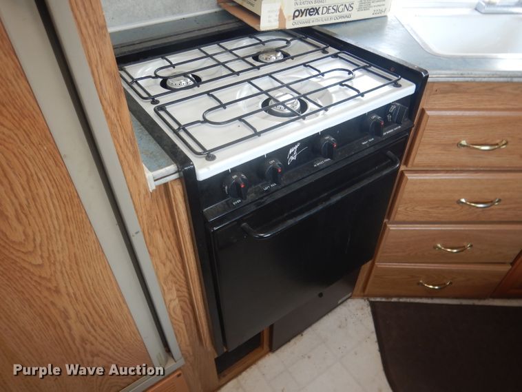 image for item HU9285 1997 Fleetwood Prowler  camper