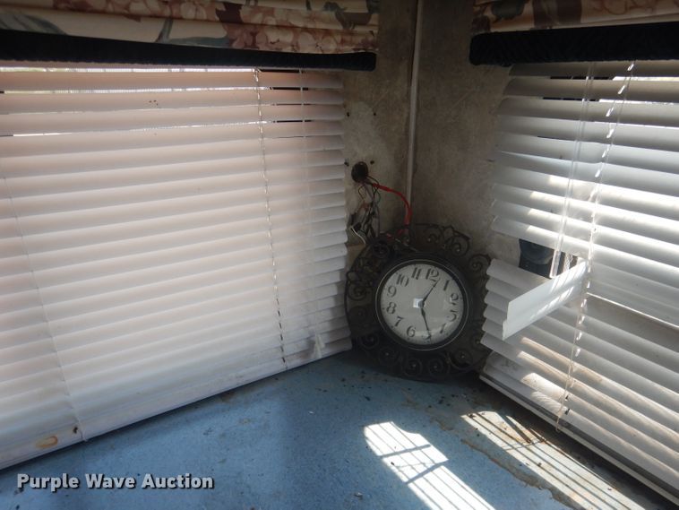 image for item HU9285 1997 Fleetwood Prowler  camper