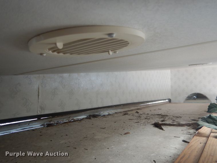 image for item HU9285 1997 Fleetwood Prowler  camper