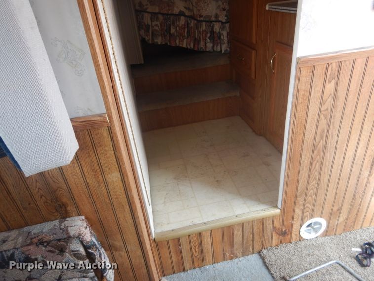 image for item HU9285 1997 Fleetwood Prowler  camper